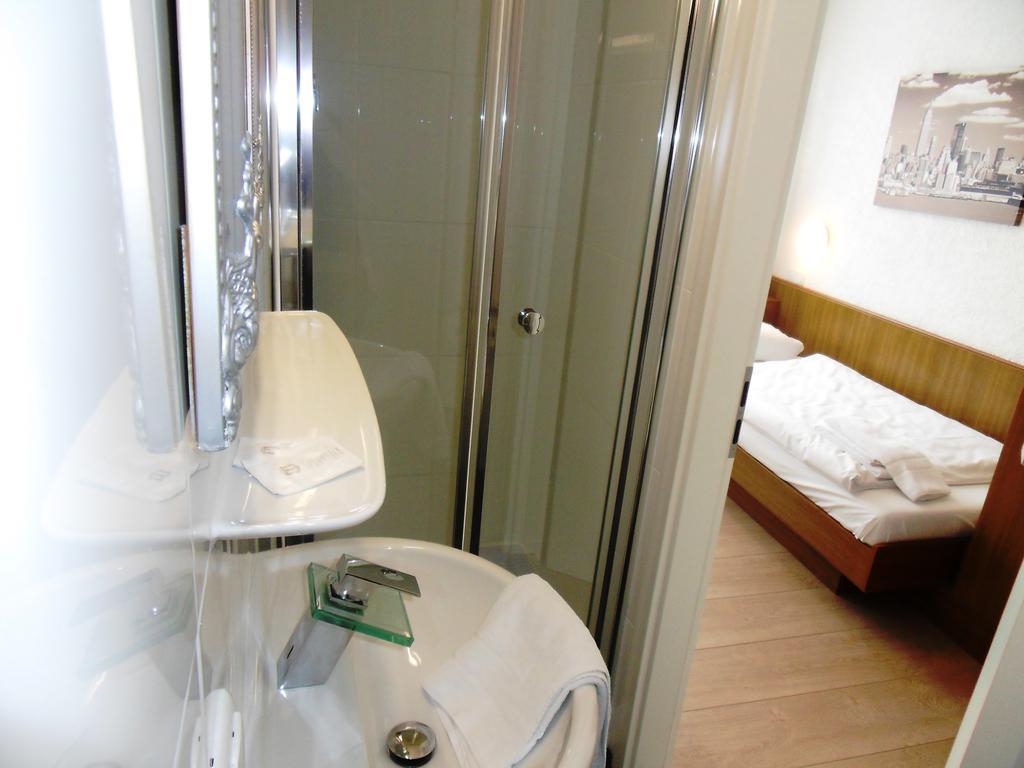 Hotel Linnert Weiterstadt Zimmer foto