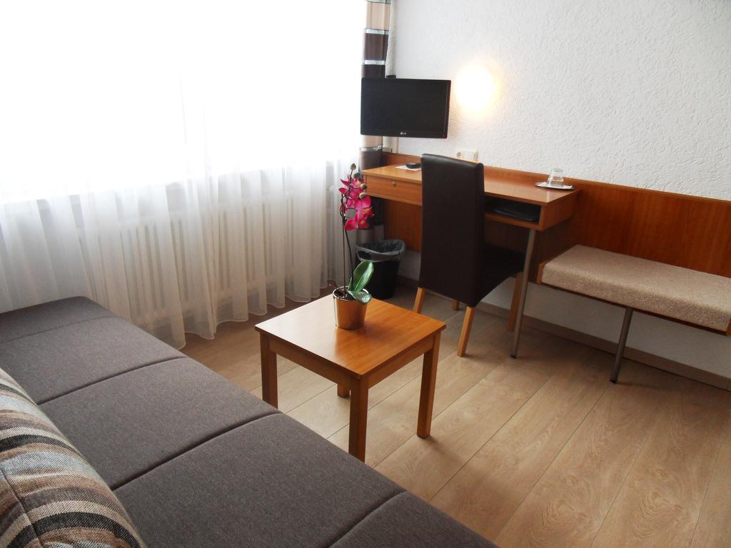 Hotel Linnert Weiterstadt Zimmer foto