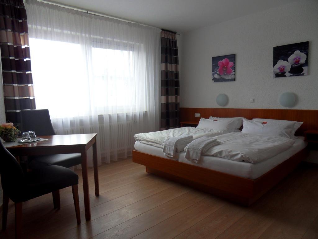 Hotel Linnert Weiterstadt Zimmer foto